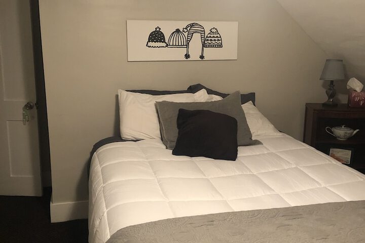 Room 13 of 19