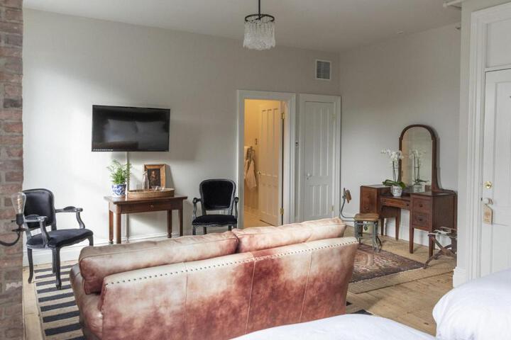 Stewart House Hotel
