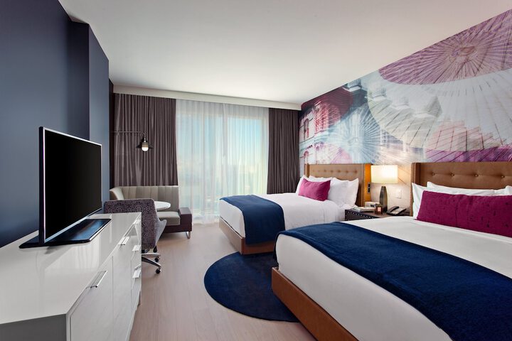 Room 27 of 65