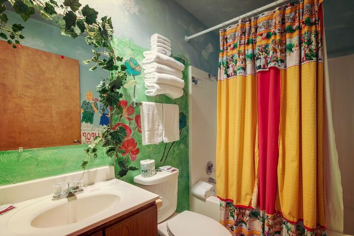 Room 13 of 54