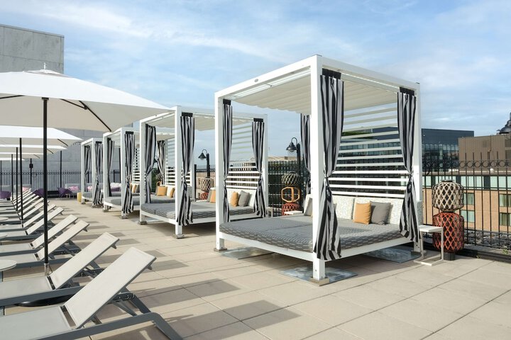 Sundeck 54 of 58