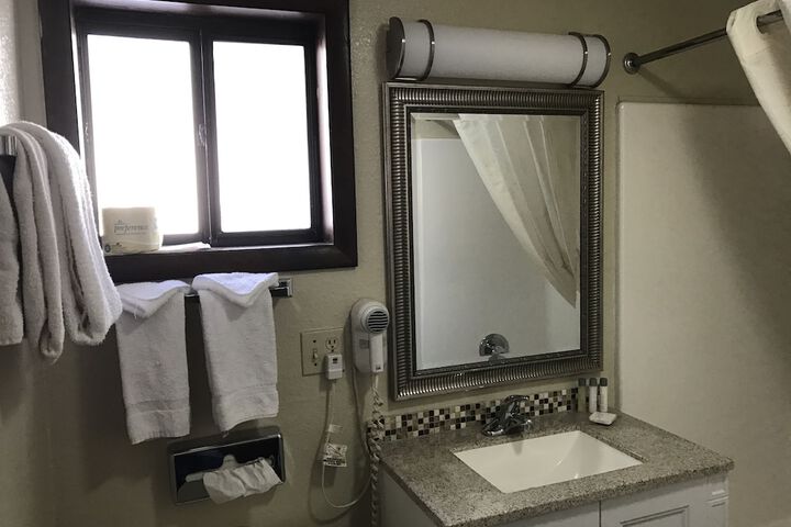 Room 40 of 51