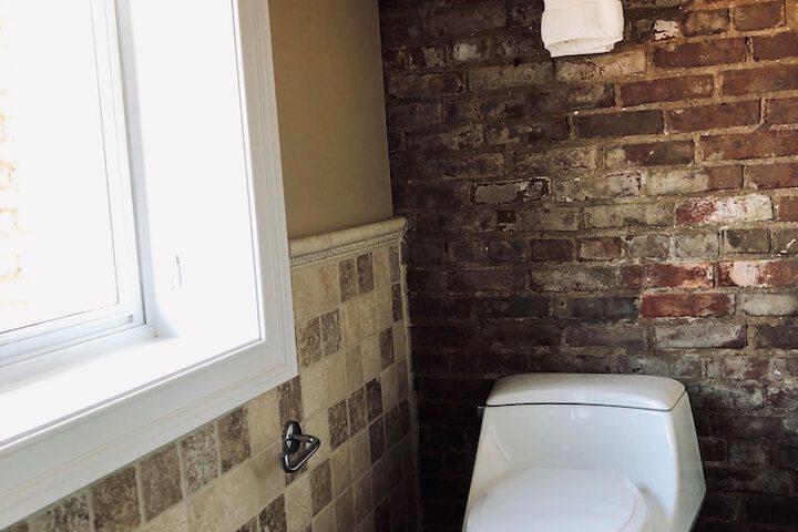 Room 52 of 168