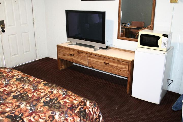 Room 18 of 37