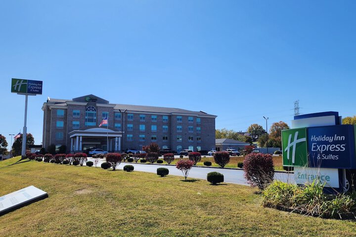 Holiday Inn Express & Suites Somerset Central by IHG