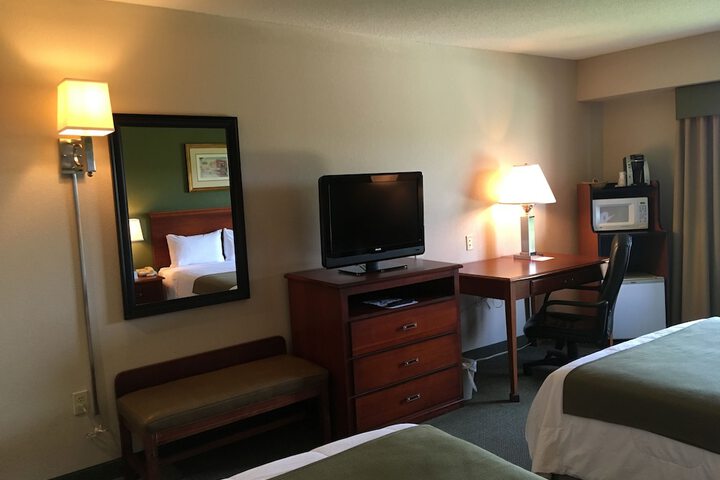 Room 17 of 36