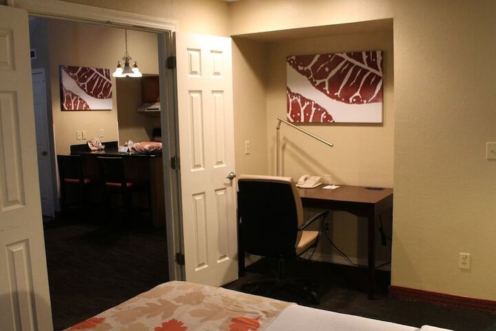 Room 23 of 56