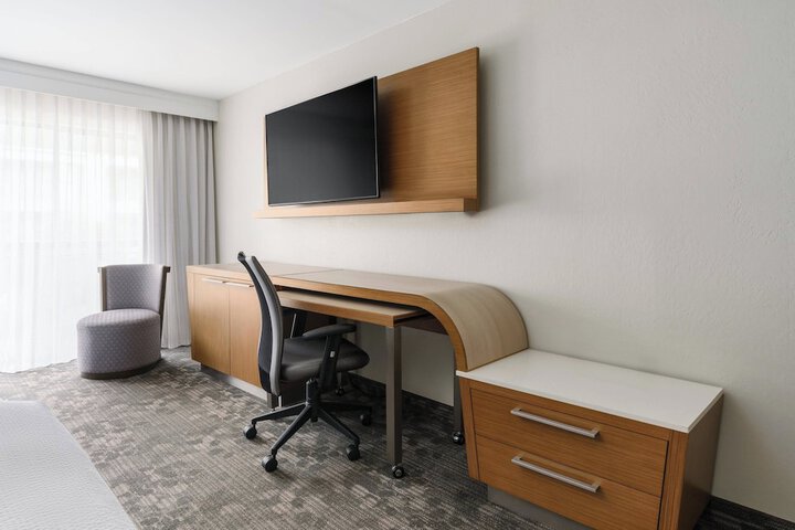 Courtyard by Marriott Lake Buena Vista at Vista Centre