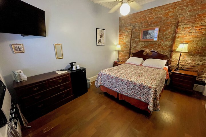 Room 74 of 100