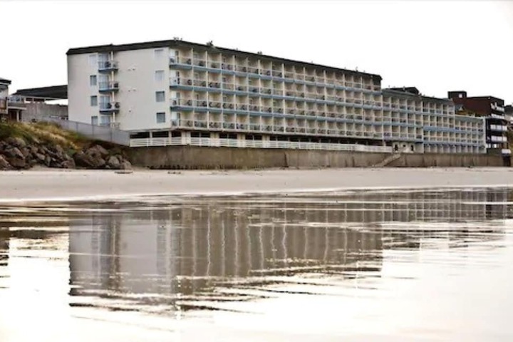 Surftides Lincoln City