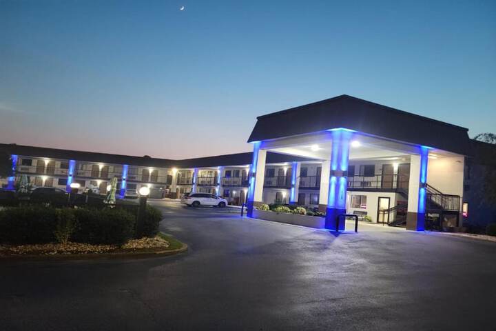 Hotel 4 of 30