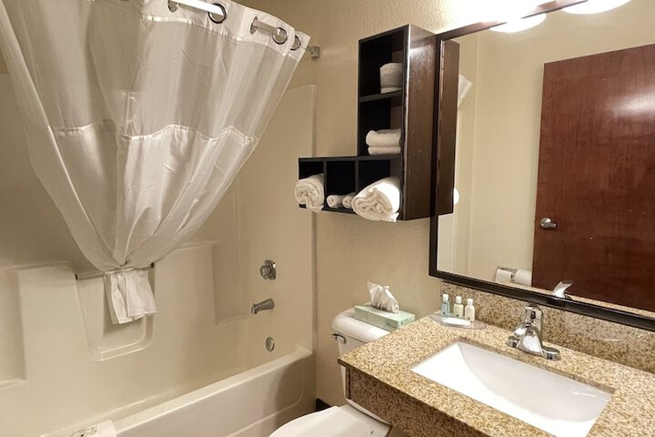 Room 12 of 37