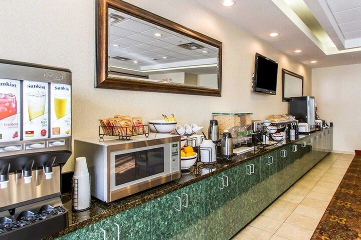 Breakfast/Coffee Service 64 of 68