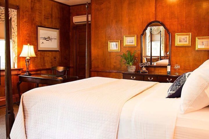 Room 21 of 61