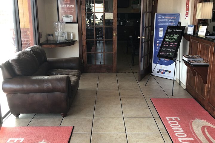 Econo Lodge Lubbock I-27