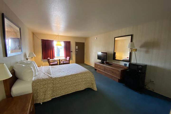 Room 18 of 33