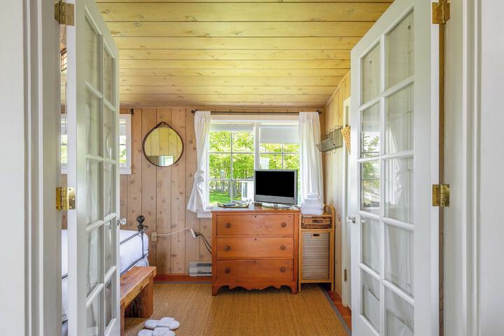 Sunlight Beach Getaway by Avantstay Views