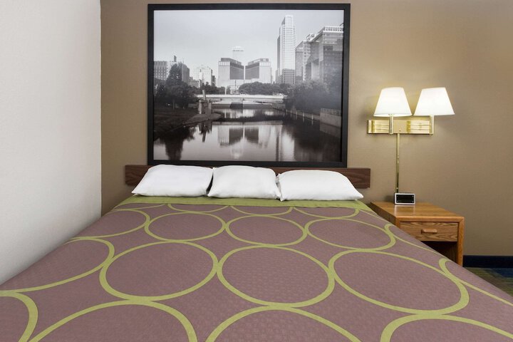 Super 8 by Wyndham Columbus