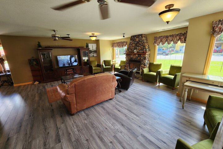 Aspen Village Inn