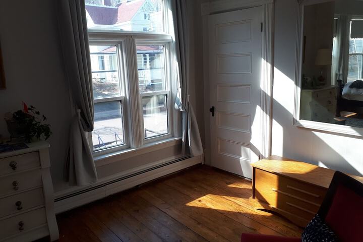 Room 14 of 37