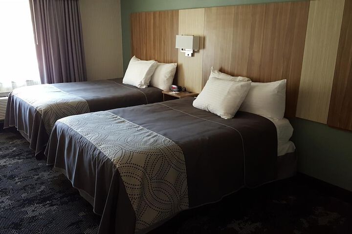 Room 13 of 35