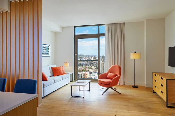 Room 34 of 112