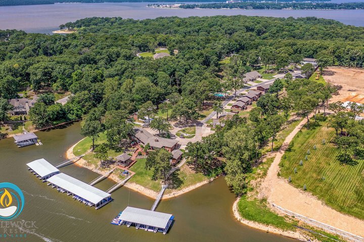 Candlewyck Cove Resort