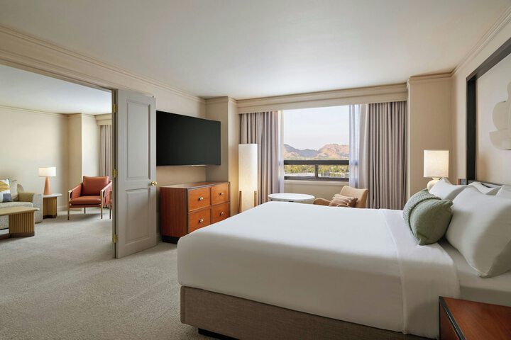 Room 13 of 70