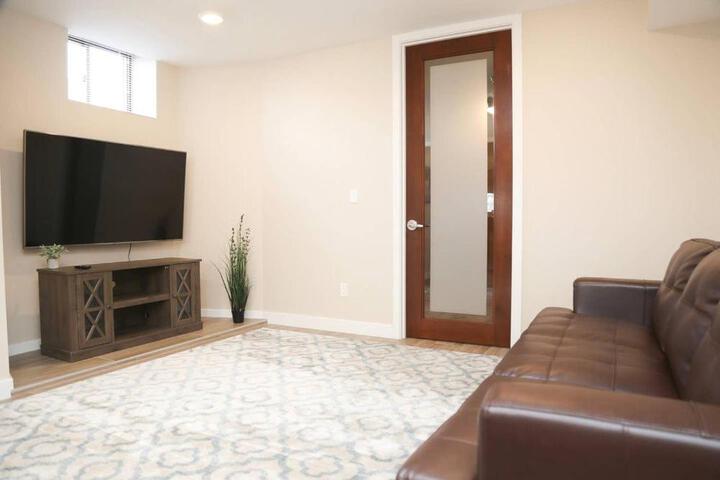 Luxury 3 Bedroom 20 min to Boston, 15min Encore