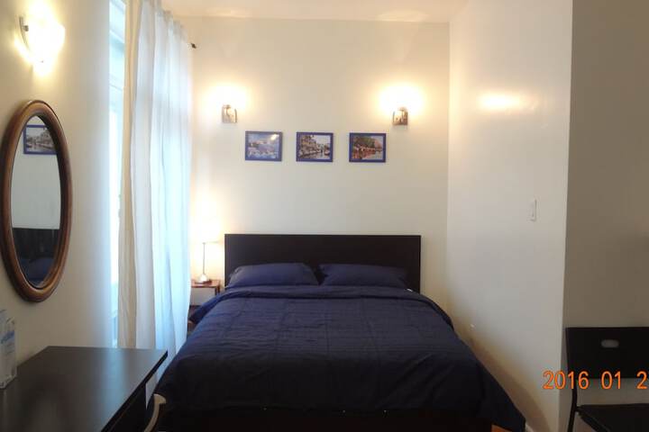 Room 25 of 71