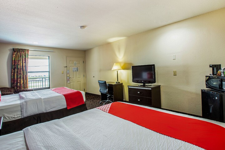 Room 17 of 28