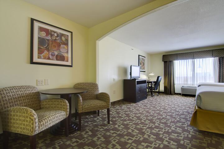 Room 23 of 48