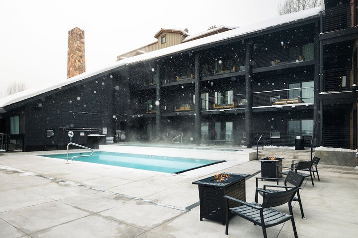 Pool 12 of 47