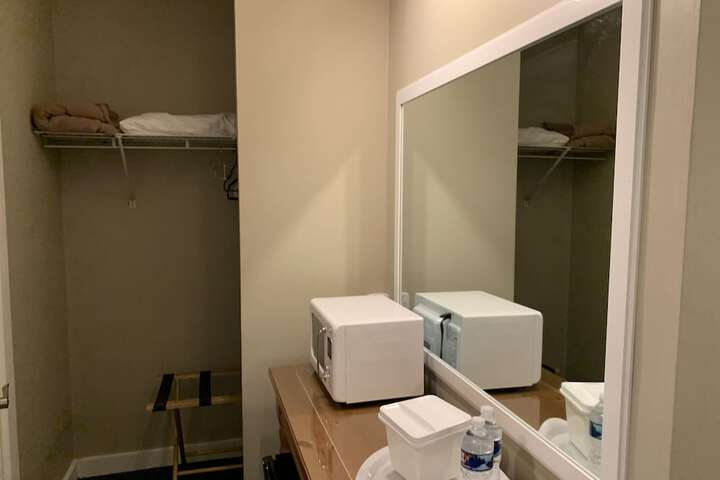 Room 40 of 155