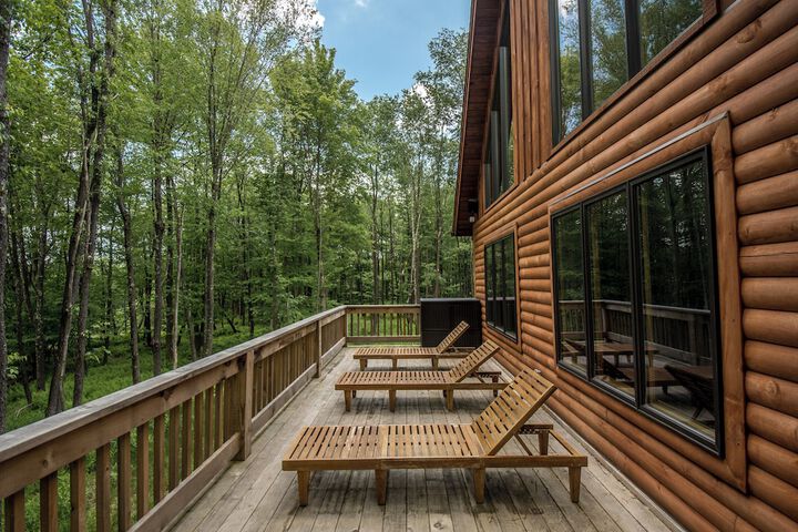 Maple Manor by Taylor Made Deep Creek