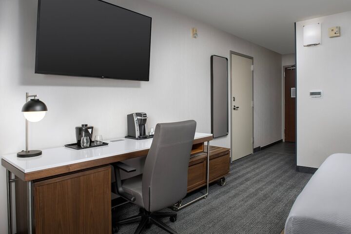 Room 12 of 40