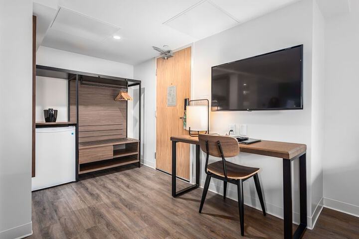 Room 31 of 51