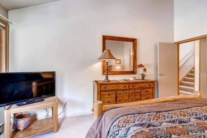 Lakeside Village 4 Bedroom Condo