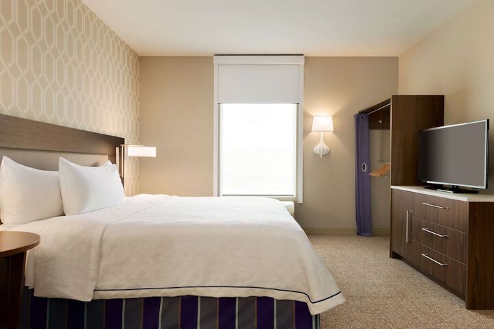 Home2 Suites by Hilton Menomonee Falls Milwaukee