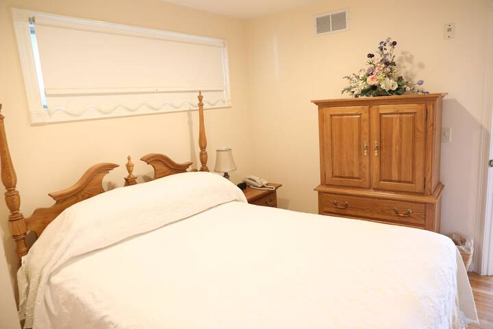 Room 104 of 468
