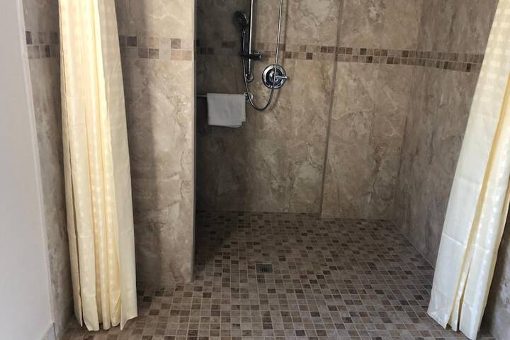 Room 44 of 51