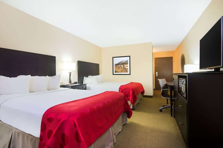 The Eddie Hotel Gillette
