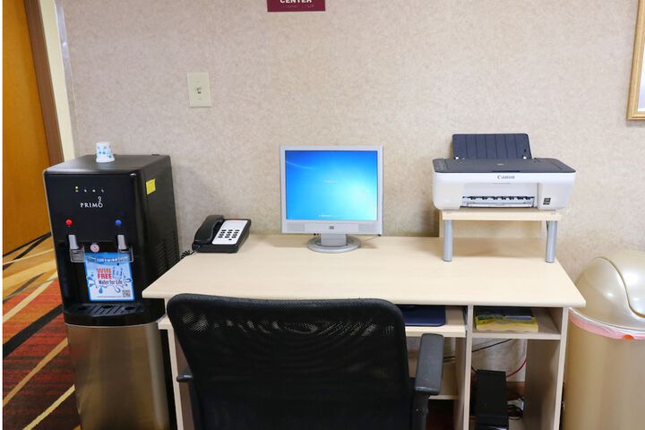Business Center 29 of 30