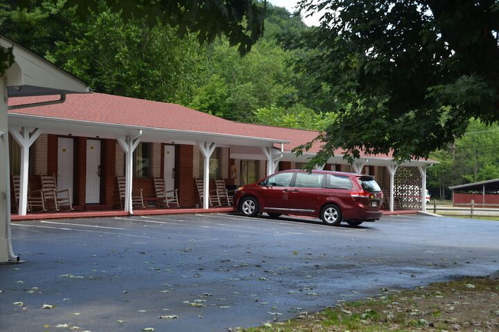 Hotel 4 of 52