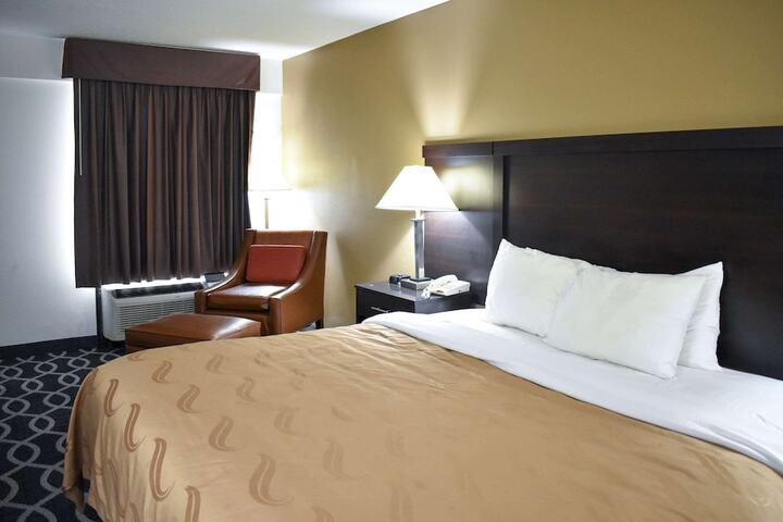 Room 18 of 26