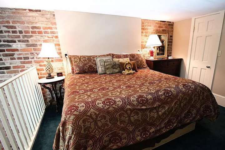 Room 54 of 79