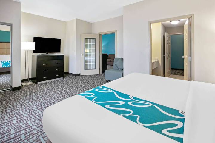 Room 21 of 28