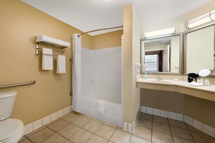 Hawthorn Extended Stay by Wyndham Rome