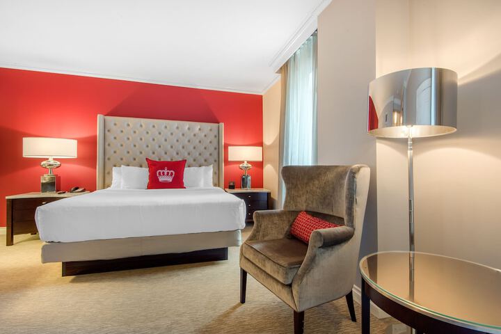 Room 73 of 111
