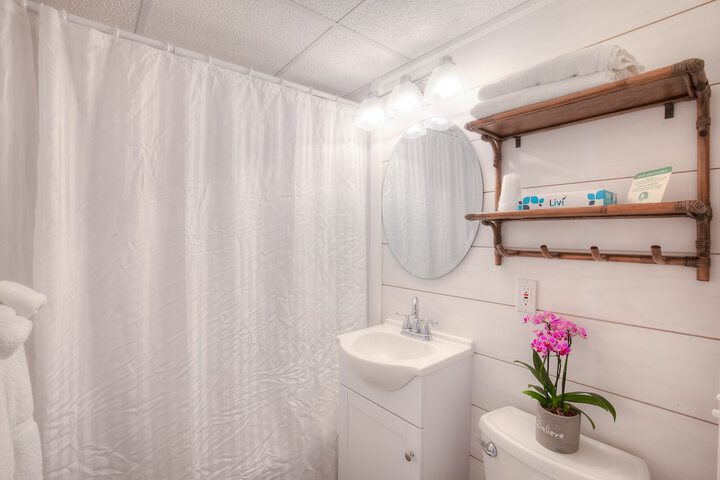 Room 18 of 49